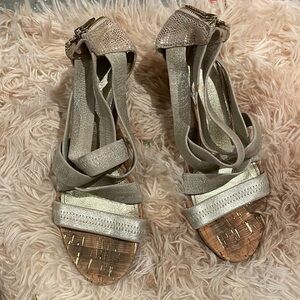 Donald j pliner Strappy metallic silver low wedges | size 6